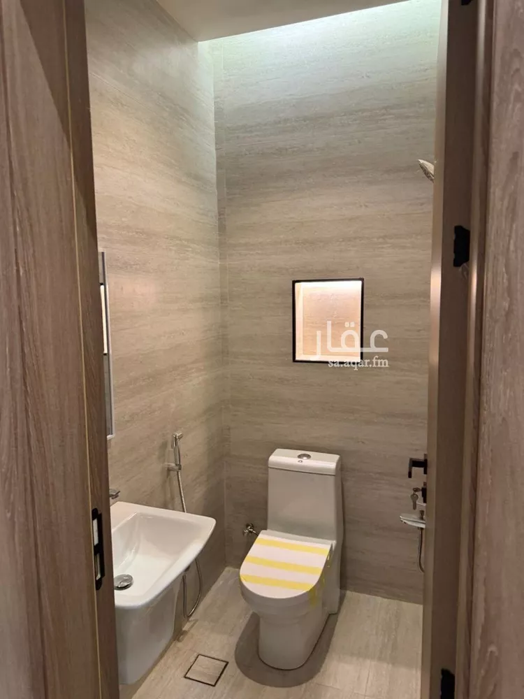 شقة للبيع في شارع الخليفة الناصر لدين الله, حي السويدي الغربي, مدينة الرياض, منطقة الرياض 14