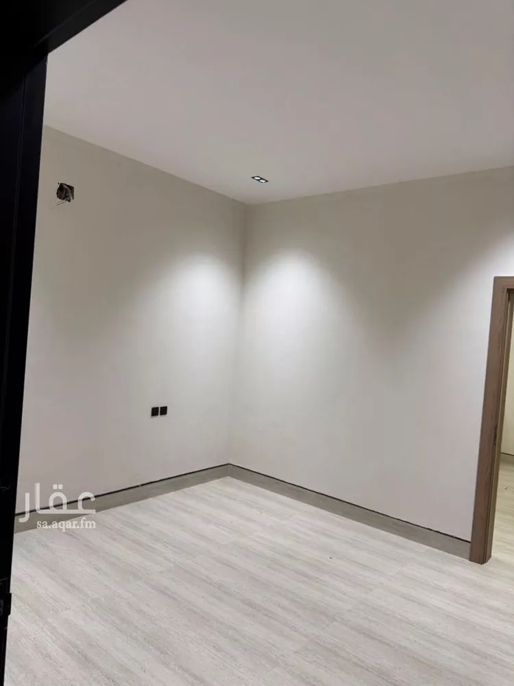 شقة للبيع في شارع الخليفة الناصر لدين الله, حي السويدي الغربي, مدينة الرياض, منطقة الرياض صورة 2