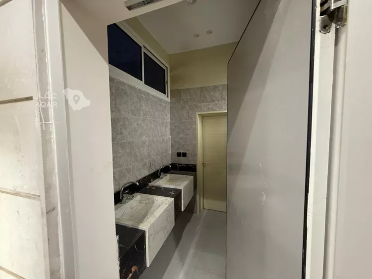 Floor for Rent in Al Badayea Al Shermy 5