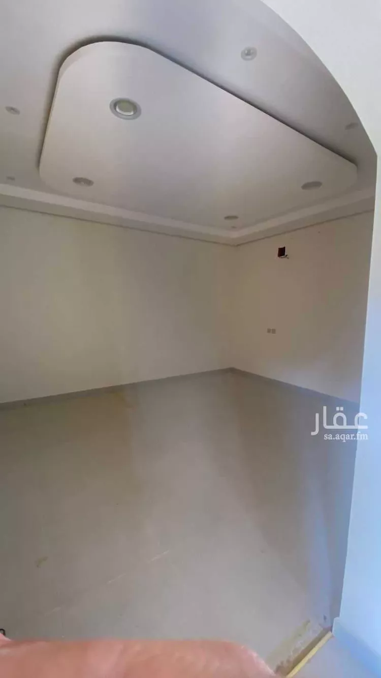 فيلا للبيع في شارع الحارث بن خالد القرشي, حي المروج, مدينة عنيزة, منطقة القصيم صورة 2