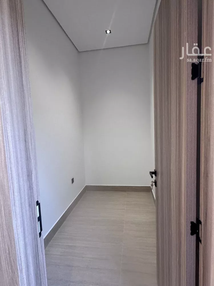 فيلا للبيع في شارع السيل الكبير, حي المهدية, مدينة الرياض, منطقة الرياض صورة 2