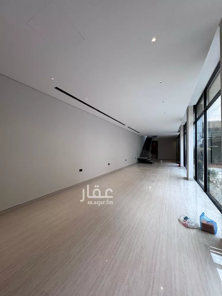 فيلا للبيع في شارع السيل الكبير, حي المهدية, مدينة الرياض, منطقة الرياض صورة 2