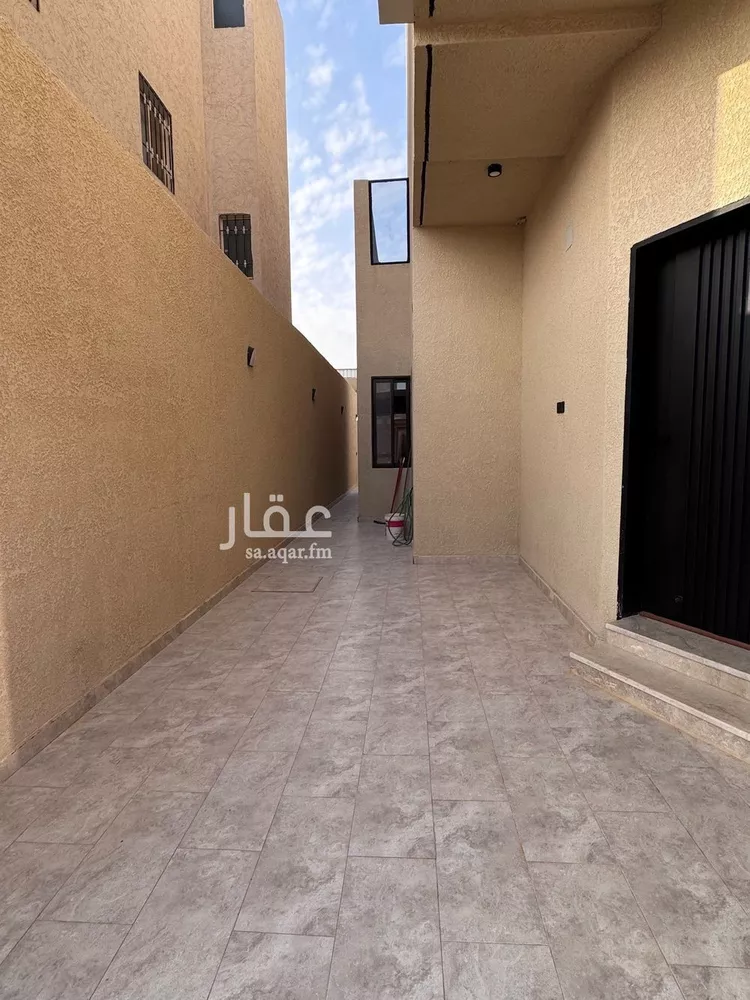 فيلا للبيع في شارع السيل الكبير, حي المهدية, مدينة الرياض, منطقة الرياض صورة 3