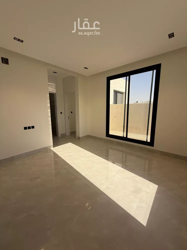 فيلا للبيع في شارع محمد بن أبي بكر القيم, حي المهدية, مدينة الرياض, منطقة الرياض صورة 3