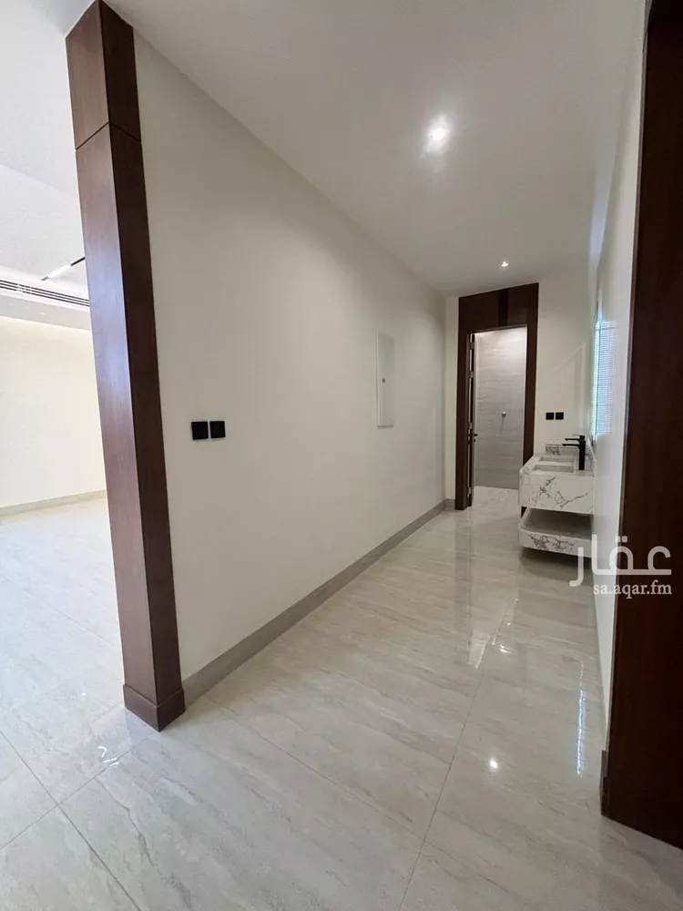 فيلا للبيع في شارع السيل الكبير, حي المهدية, مدينة الرياض, منطقة الرياض صورة 4