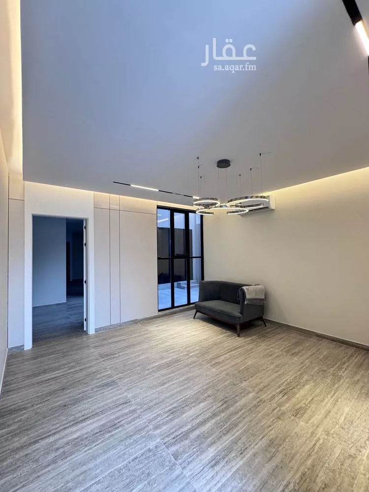 فيلا للبيع في شارع سعد الله بن مجالد, حي المهدية, مدينة الرياض, منطقة الرياض صورة 5