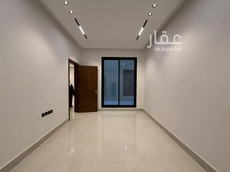 فيلا للبيع في شارع أبي الحسن الأسفرائيني, حي المهدية, مدينة الرياض, منطقة الرياض صورة 2