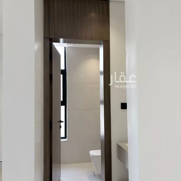 دور للبيع في شارع عائشة بنت ابي بكر, حي شبرا, مدينة الرياض, منطقة الرياض صورة 3