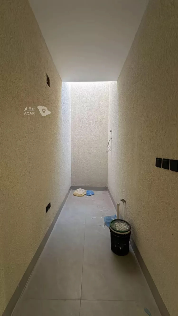 فيلا للبيع في شارع السيل الكبير, حي المهدية, مدينة الرياض, منطقة الرياض 18