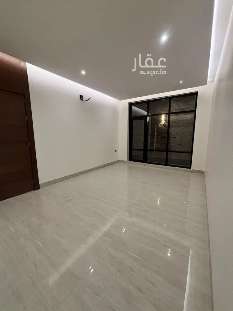 فيلا للبيع في شارع السيل الكبير, حي المهدية, مدينة الرياض, منطقة الرياض صورة 3