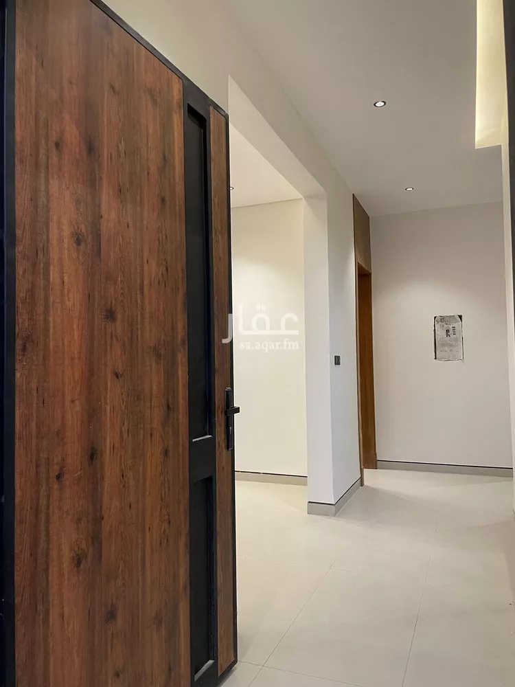 فيلا للبيع في شارع قطب الدين بن السلطان, حي المهدية, مدينة الرياض, منطقة الرياض صورة 3