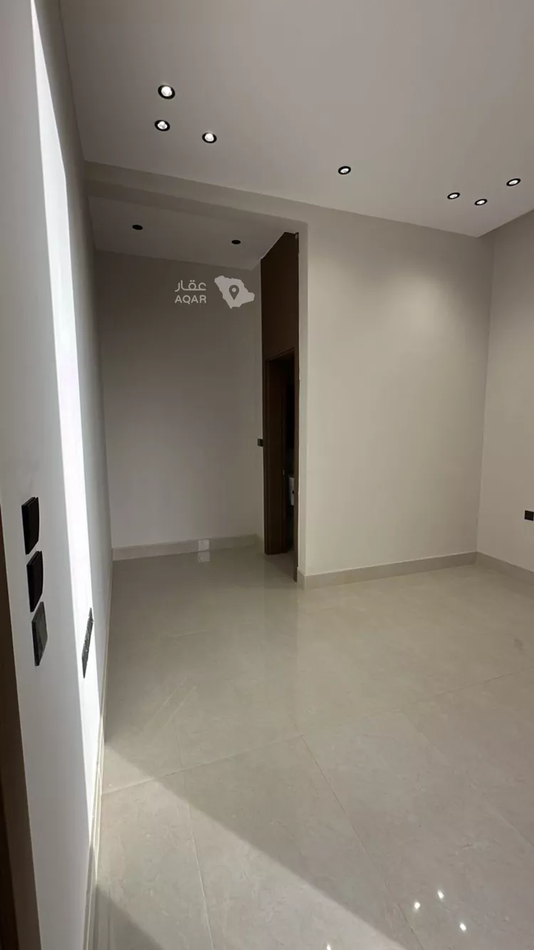 فيلا للبيع في شارع السيل الكبير, حي المهدية, مدينة الرياض, منطقة الرياض صورة 4