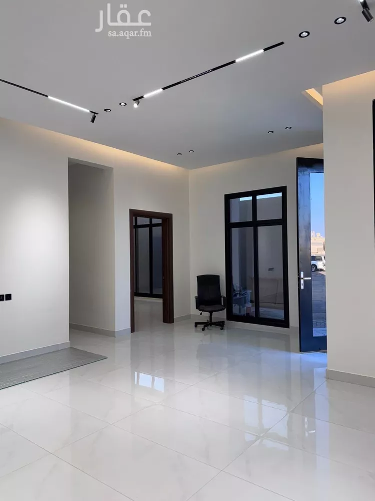 فيلا للبيع في شارع القاسم النويري, حي المهدية, مدينة الرياض, منطقة الرياض صورة 4