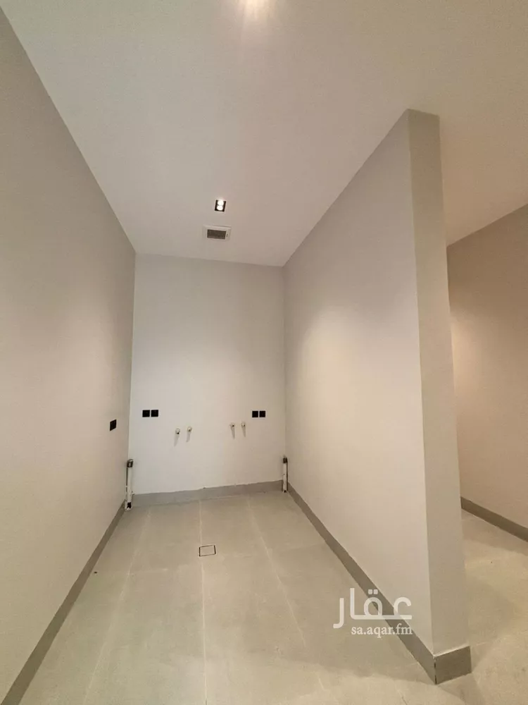 فيلا للبيع في شارع أحمد مفتي المكي الحنفي, حي المهدية, مدينة الرياض, منطقة الرياض صورة 5