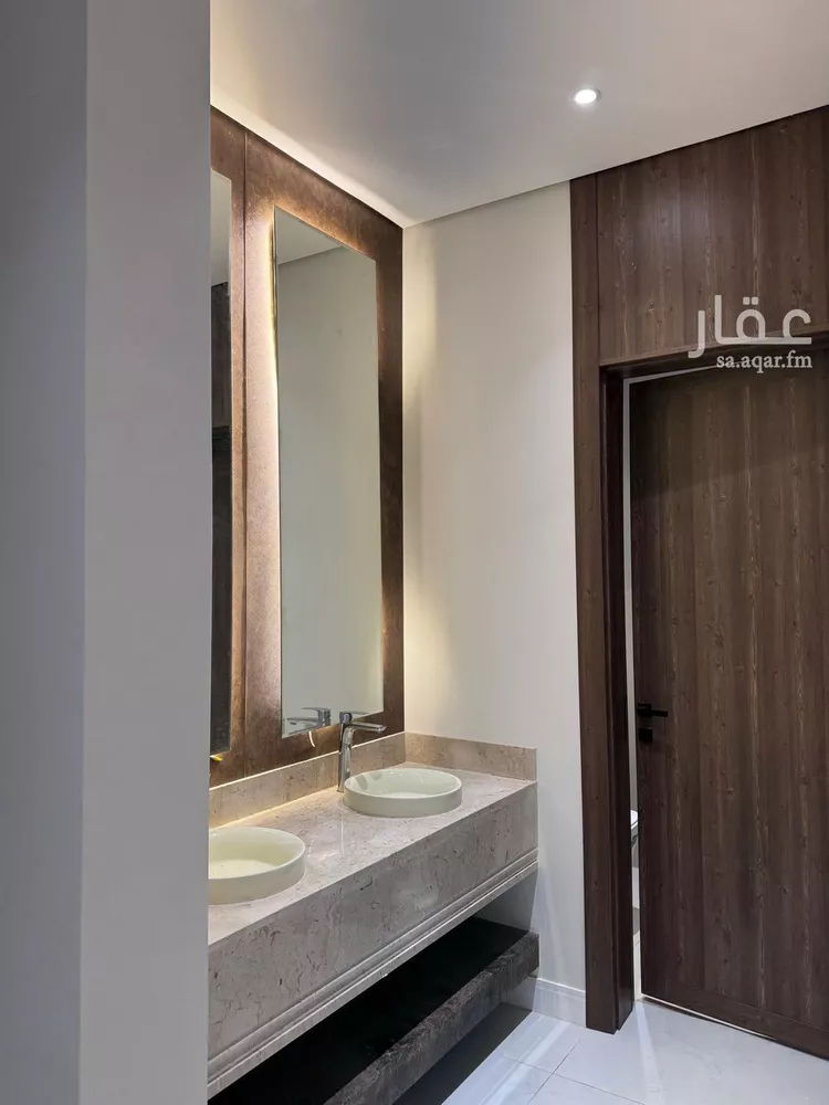 فيلا للبيع في شارع أبي بكر الآجري, حي المهدية, مدينة الرياض, منطقة الرياض صورة 4