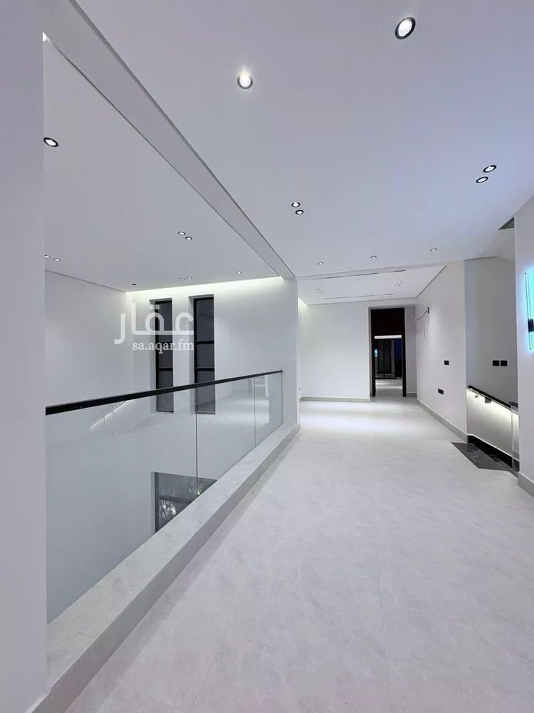 فيلا للبيع في شارع أحمد الكازروني, حي المهدية, مدينة الرياض, منطقة الرياض صورة 2