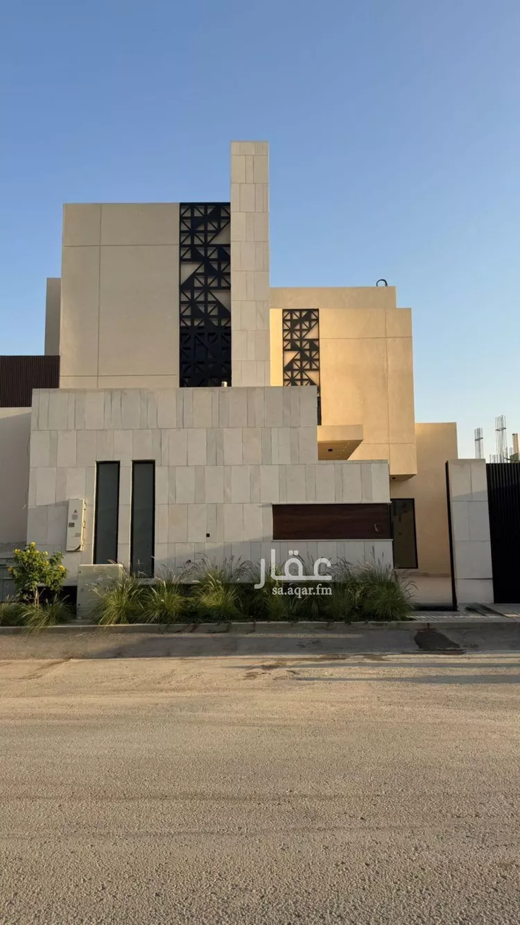 فيلا للبيع في شارع محمد بن عيسى العدني, حي المهدية, مدينة الرياض, منطقة الرياض