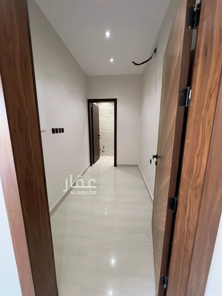 فيلا للبيع في شارع السيل الكبير, حي المهدية, مدينة الرياض, منطقة الرياض 9