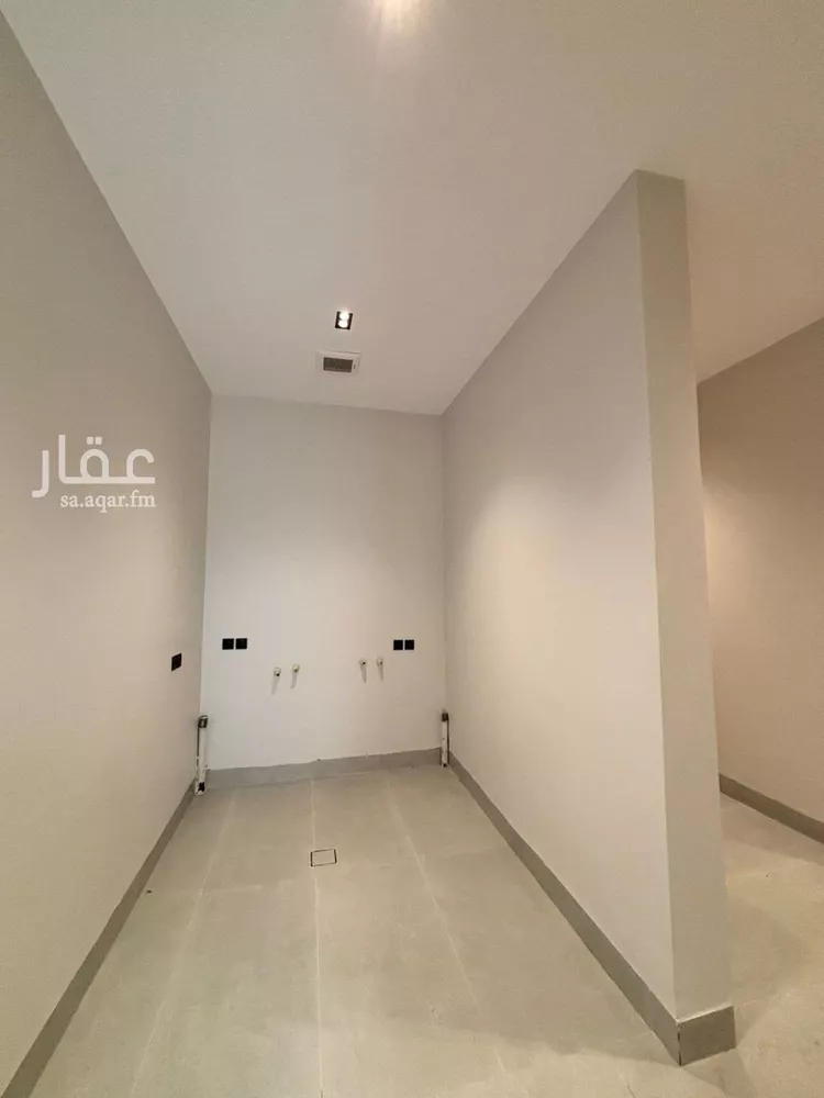 فيلا للبيع في شارع الحافظ بن كثير, حي المهدية, مدينة الرياض, منطقة الرياض صورة 5