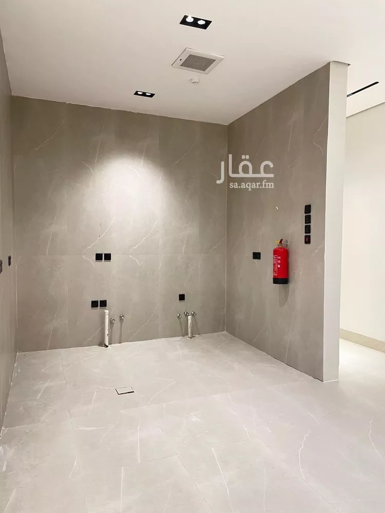 شقة للبيع في شارع السيل الكبير, حي المهدية, مدينة الرياض, منطقة الرياض 11