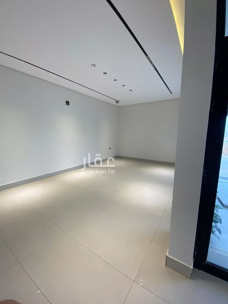 فيلا للبيع في شارع محمد بن هبة الله, حي المهدية, مدينة الرياض, منطقة الرياض صورة 3