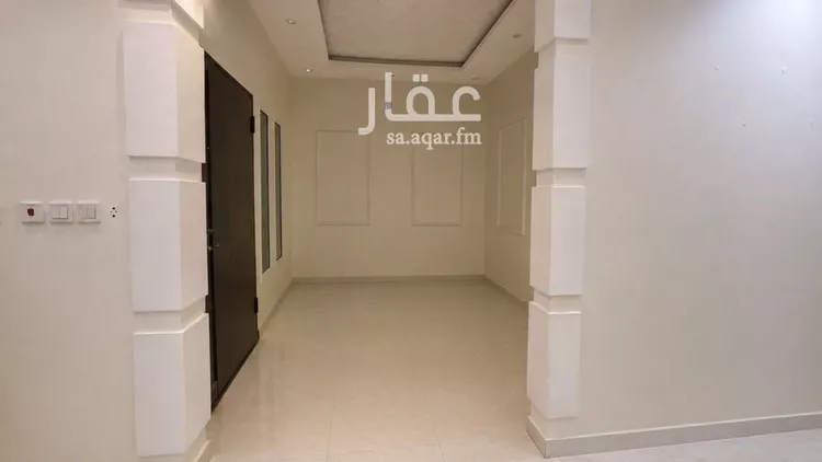 فيلا للبيع في شارع جبل المشايخ, حي القادسية, مدينة الرياض, منطقة الرياض 8