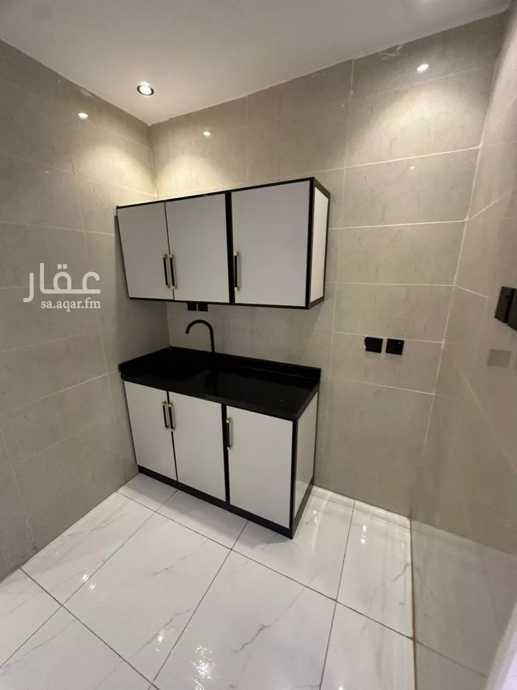شقة للإيجار في شارع عبدالله بن شهيوين, حي الملقا, مدينة الرياض, منطقة الرياض صورة 5