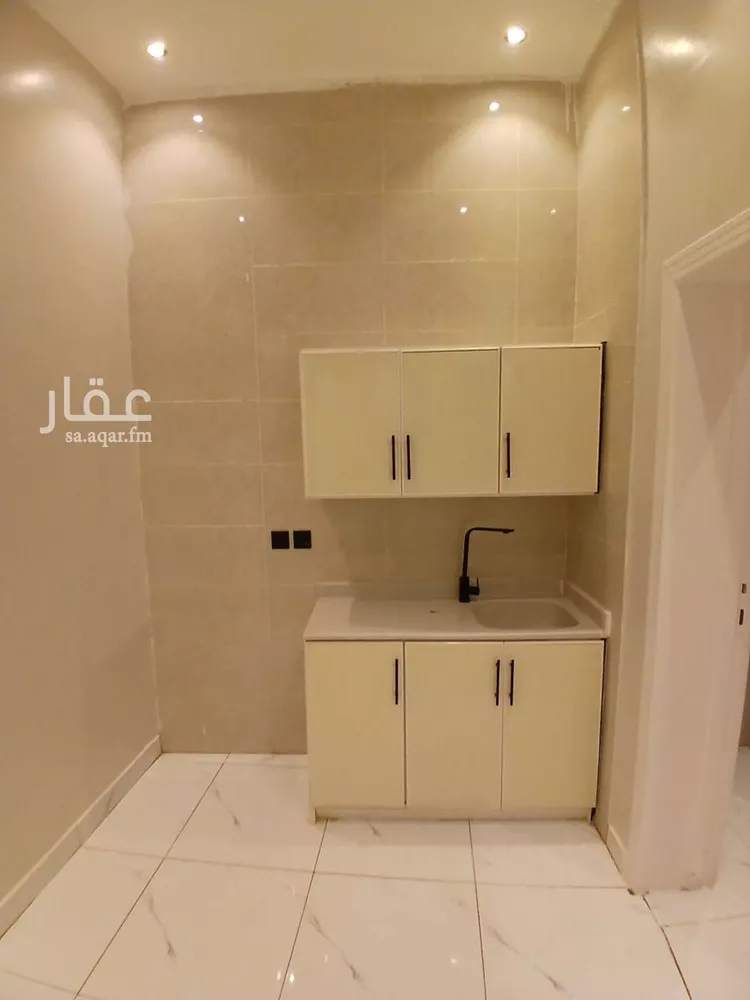 شقة للإيجار في شارع الشيخ حسن بن حسين بن علي, حي إشبيلية, مدينة الرياض, منطقة الرياض صورة 4