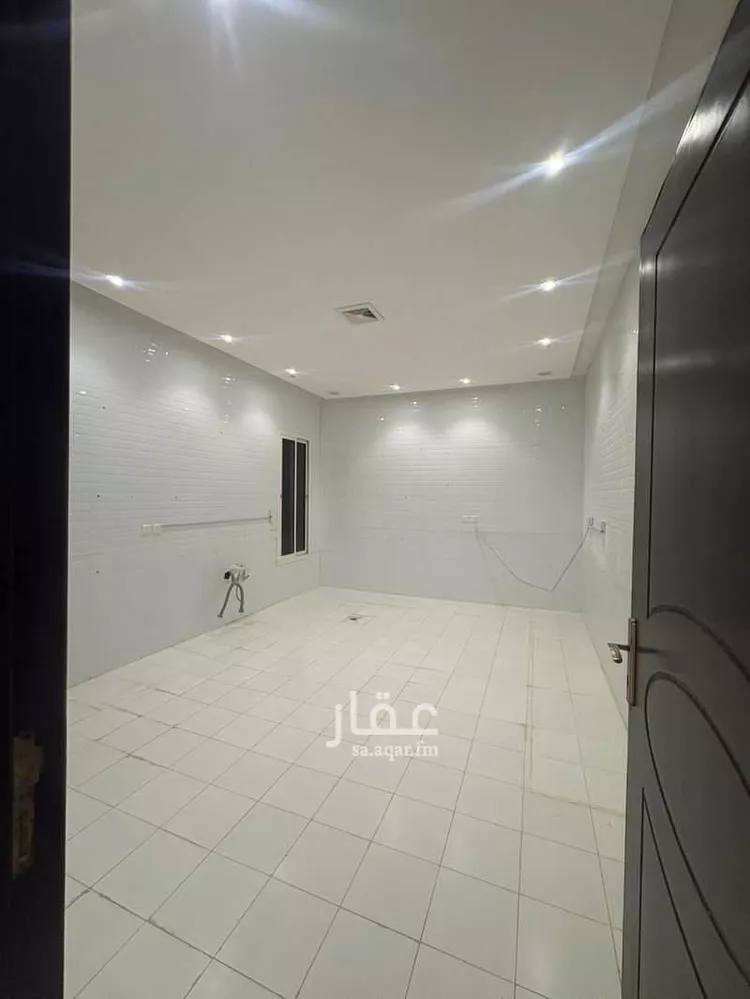 Floor for Rent in Riyadh Tuwaiq 7