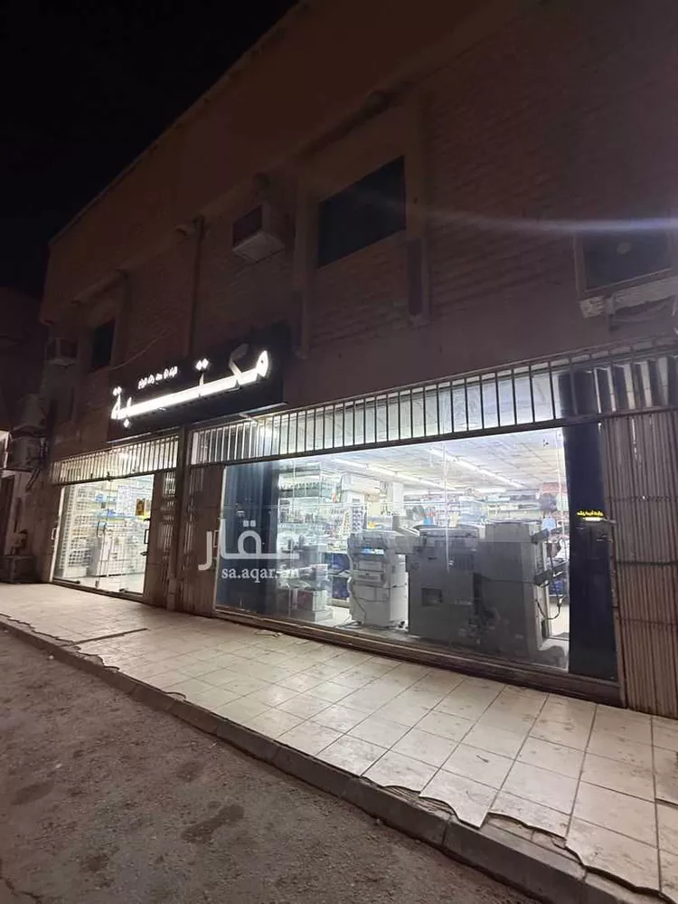 عمارة للبيع في شارع الإمام أبي حنيفة ، حي العريجاء الوسطى ، الرياض ، منطقة الرياض صورة 2