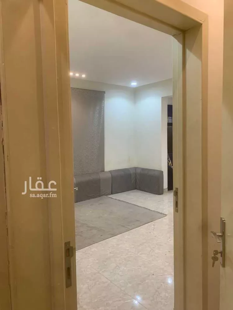 دور للإيجار في شارع إسماعيل بن مبارك ، حي عريض ، الرياض ، منطقة الرياض صورة 3