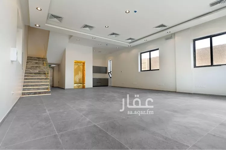 Shop for Rent in Riyadh Al Malqa صورة 3