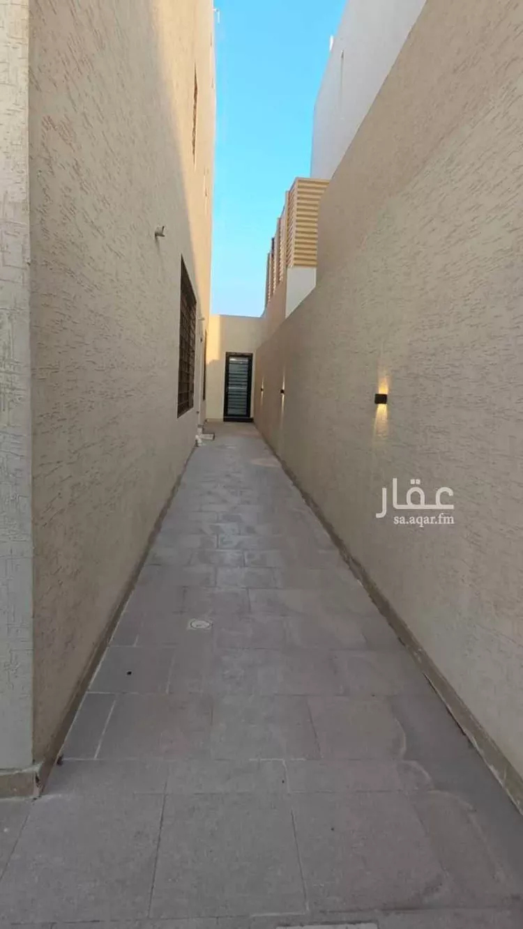 فيلا للبيع في شارع بلال بن سالم, حي ضاحية الملك فهد, مدينة الدمام, المنطقة الشرقية صورة 2