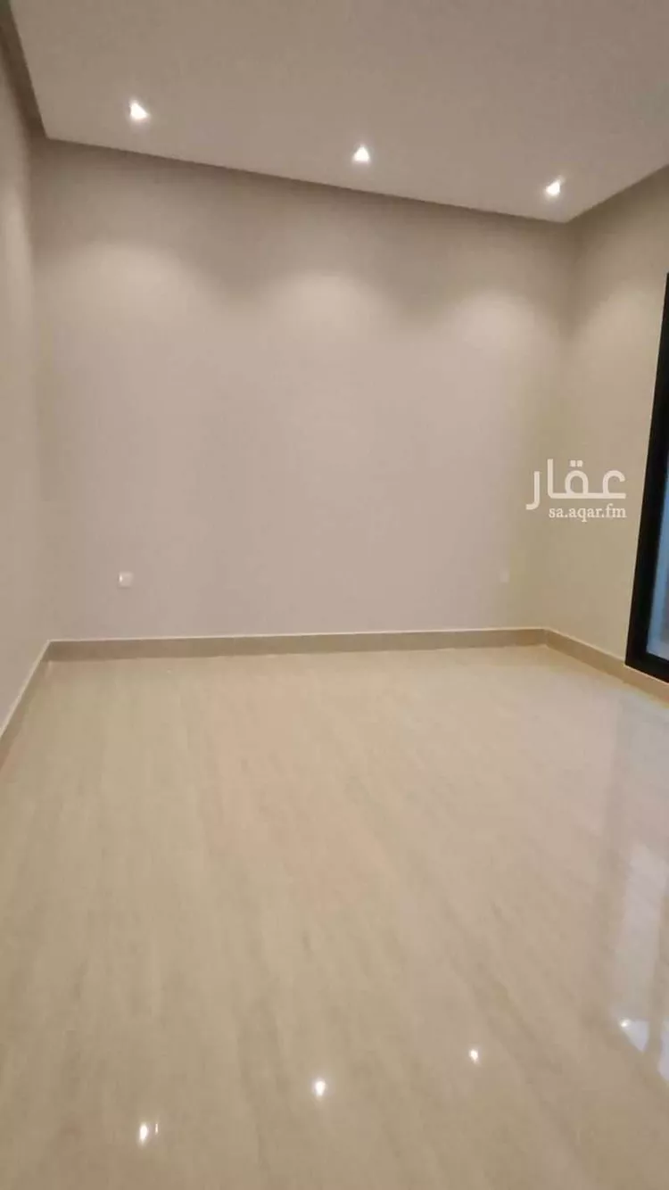 فيلا للبيع في شارع بلال بن سالم, حي ضاحية الملك فهد, مدينة الدمام, المنطقة الشرقية صورة 4