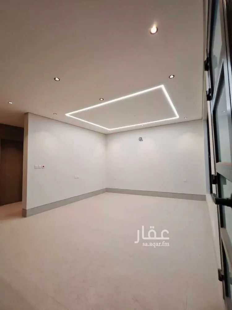 فيلا للبيع في شارع محمد الحازمي, حي ضاحية الملك فهد, مدينة الدمام, المنطقة الشرقية 15