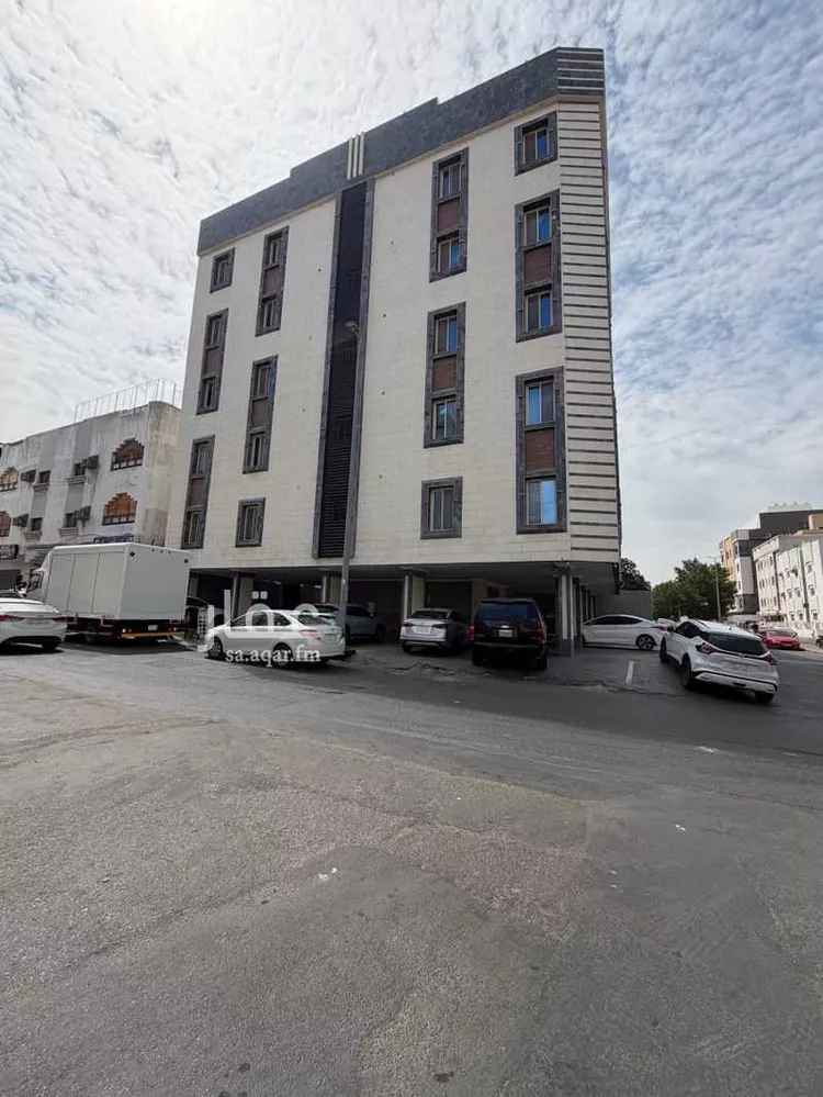 Building for Sale in Jeddah Al Bawadi صورة 4