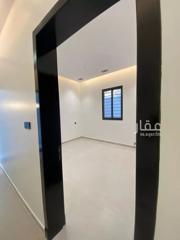 شقة للبيع في شارع عبدالرحمن الزواوي, حي الزهور, مدينة أبها, منطقة عسير صورة 2