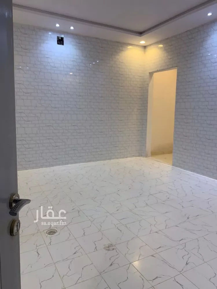 فيلا للإيجار في شارع شارع صالح بن علي ابو الورود, حي الرمال, مدينة الرياض, منطقة الرياض صورة 4