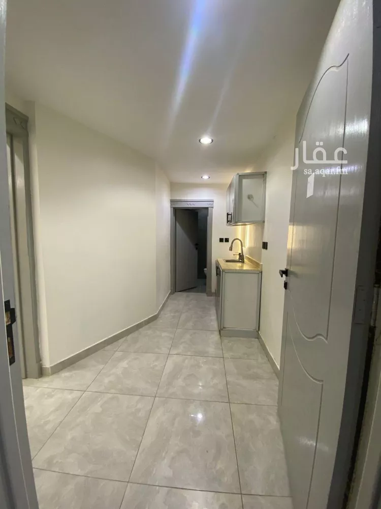 شقة للإيجار في شارع الشيخ صالح بن عبدالعزيز بن عبدالرحمن, حي السويدي الغربي, مدينة الرياض, منطقة الرياض صورة 4