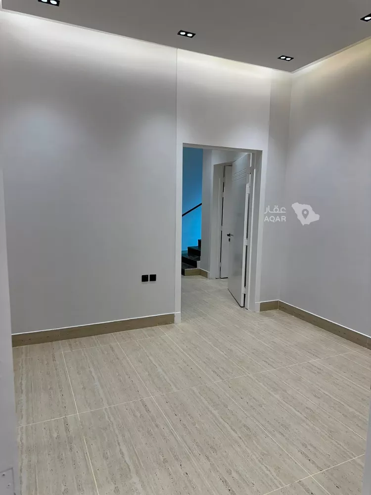 فيلا للإيجار في شارع عباس عبدالجبار, حي العوالي, مدينة الرياض, منطقة الرياض 3