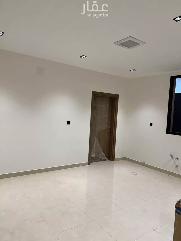 فيلا للبيع في شارع إسماعيل بن أبي الغنائم, حي المهدية, مدينة الرياض, منطقة الرياض صورة 4