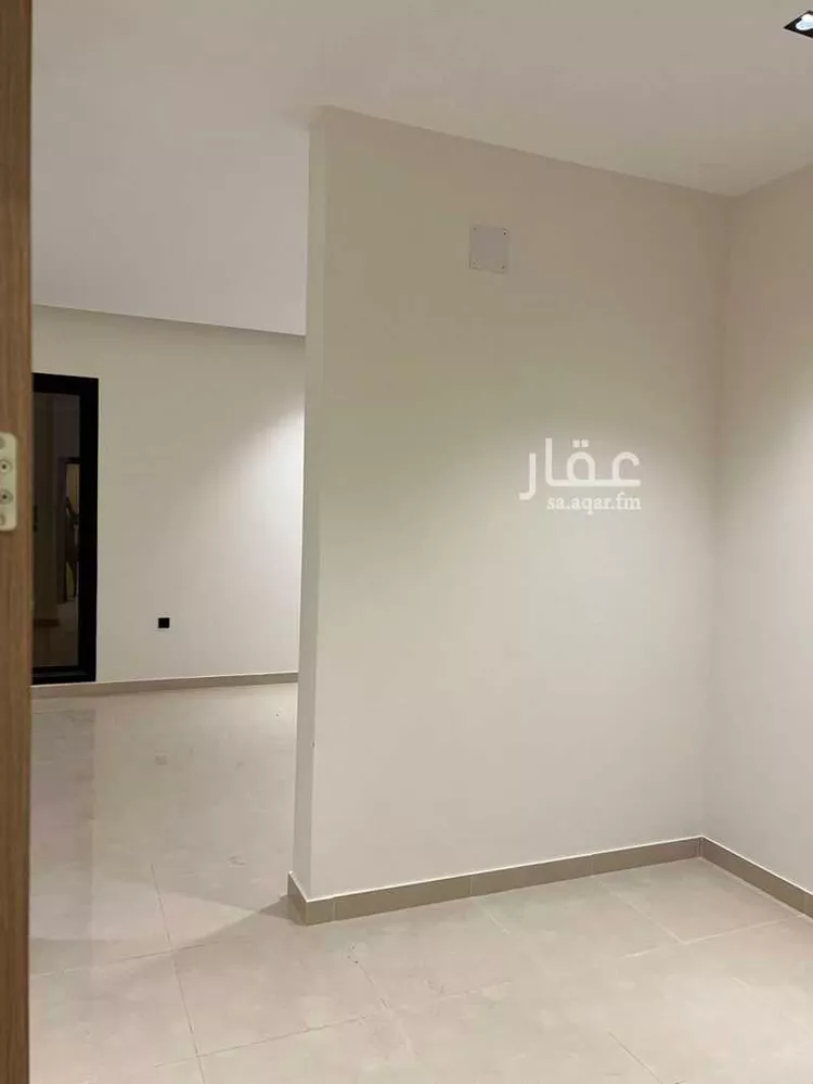 فيلا للبيع في شارع إسماعيل بن أبي الغنائم, حي المهدية, مدينة الرياض, منطقة الرياض صورة 2