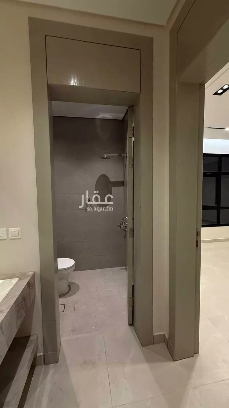 فيلا للبيع في شارع إسماعيل الجوهري, حي السويدي الغربي, مدينة الرياض, منطقة الرياض 19