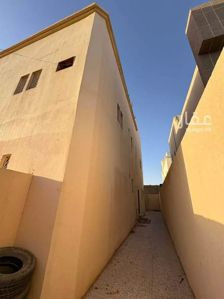 فيلا للبيع في شارع شارع يونس بن يزيد, حي المطار, مدينة المجمعة, منطقة الرياض صورة 3
