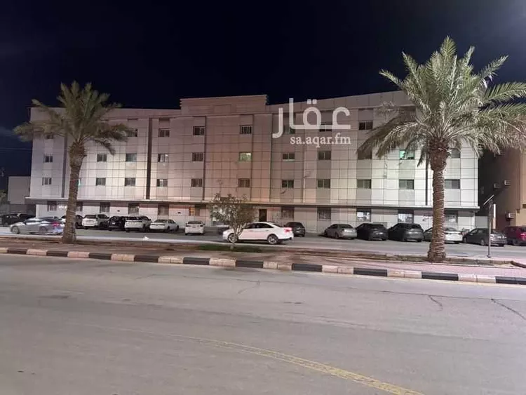 عمارة للبيع في شارع طريق الملك خالد, حي الجامعيين, مدينة المجمعة, منطقة الرياض