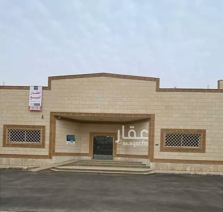 عمارة للبيع في شارع طريق الامير سلطان, حي الجامعيين, مدينة المجمعة, منطقة الرياض صورة 2