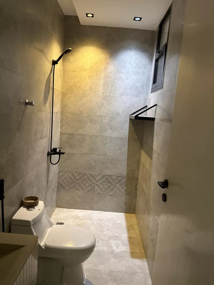 شقة للإيجار في شارع عائش بن الصامت بن دريد, حي العوالي, مدينة الرياض, منطقة الرياض 6