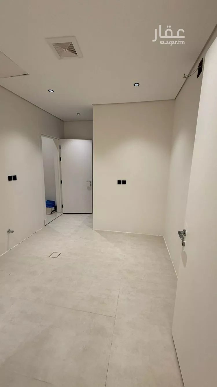 Floor for Rent in Riyadh Ar Rimal 8