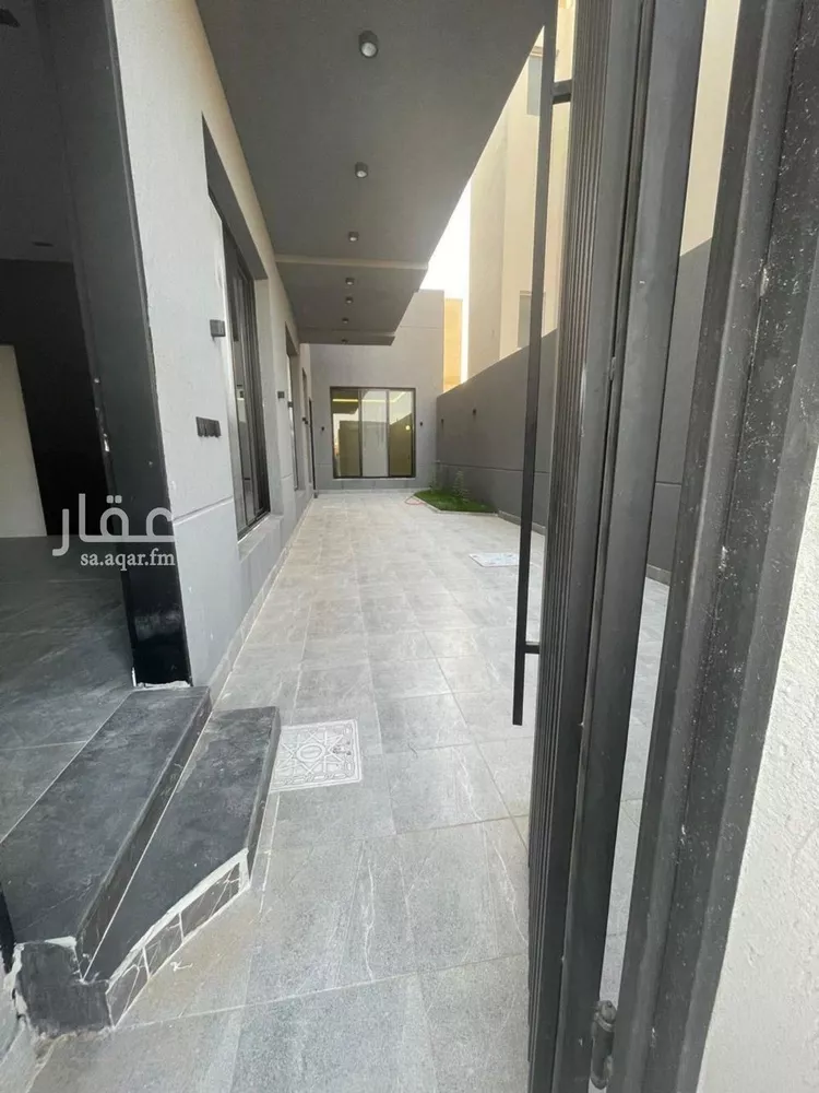 فيلا للإيجار في شارع الكوادر, حي ظهرة لبن, مدينة الرياض, منطقة الرياض