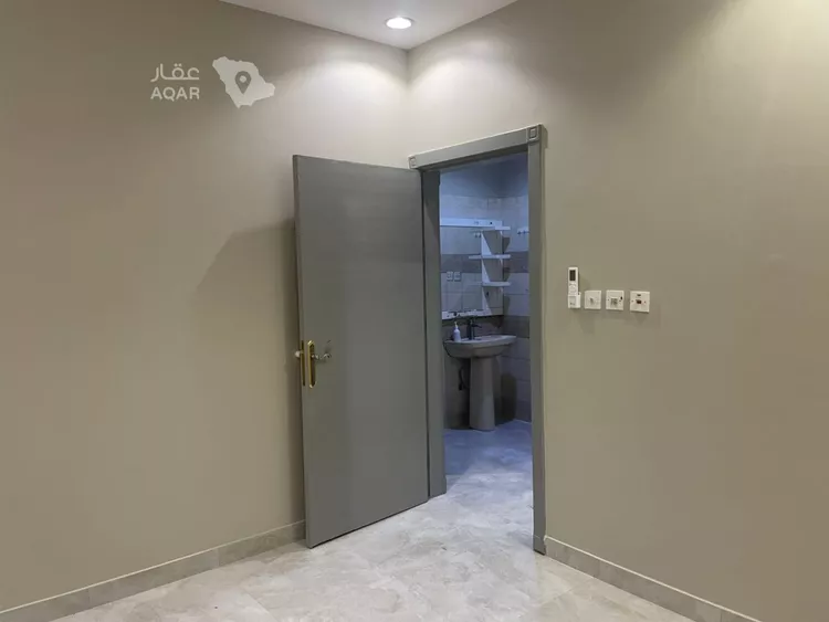 شقة للإيجار في شارع ابن أبي العز, حي العريجاء الغربي, مدينة الرياض, منطقة الرياض صورة 3
